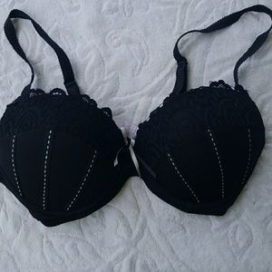 Sexy black bra with lace. 34B